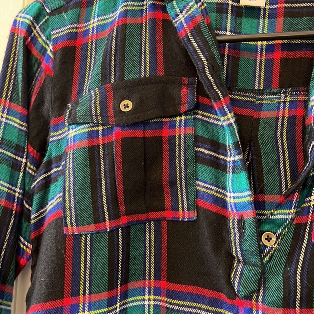 4 flannels ! - Picture 5 of 8